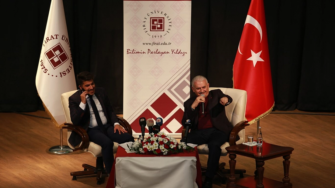 Binali Yıldırım'dan Öğrencilere Burs Sözü