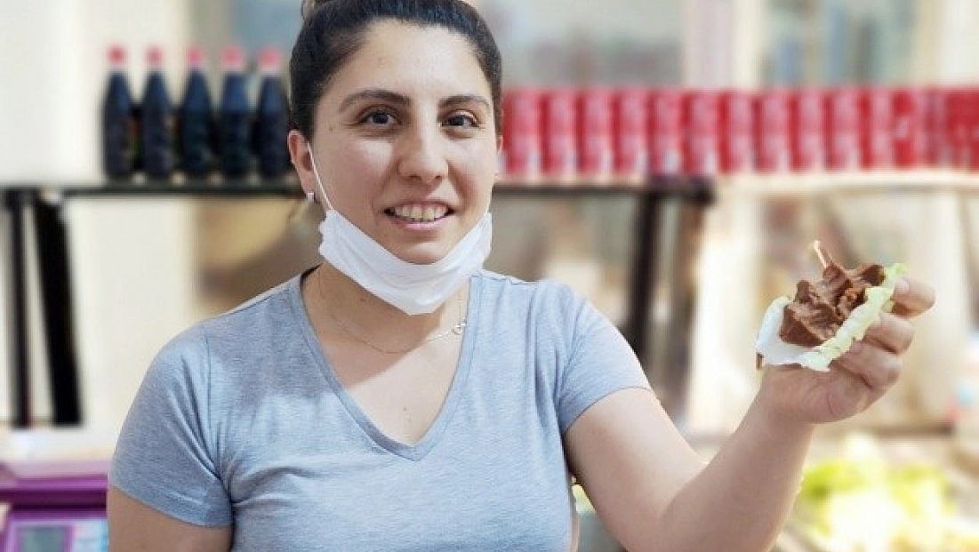 3 Üniversite Bitiren Kadın Atanamayınca Bakın Ne Yaptı?