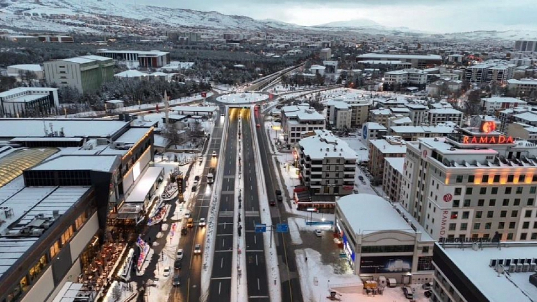 Elazığ Belediyesinden 7/24 Çalışma