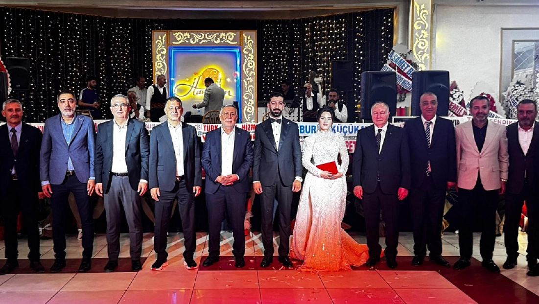 Erdem Ailesinin Mutlu Günü