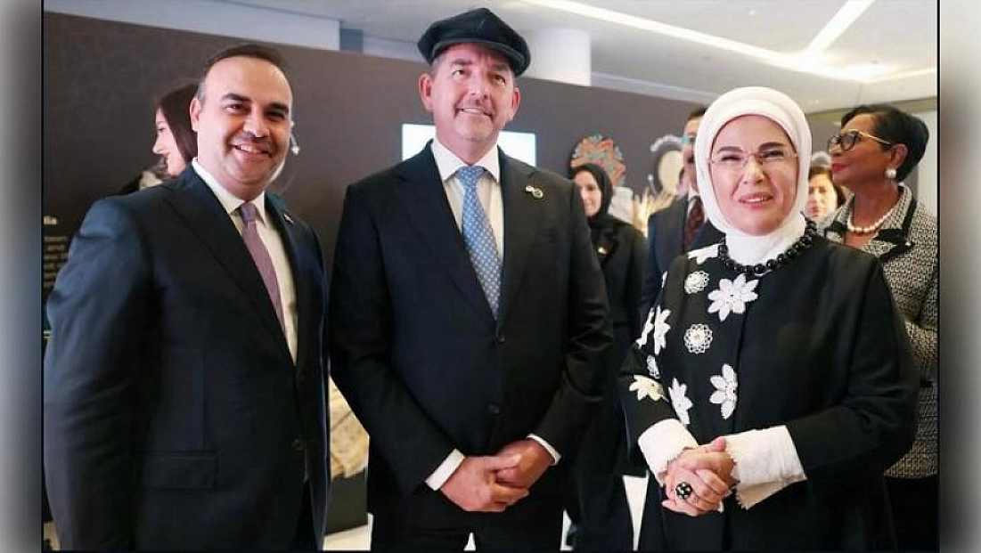 New York'ta Elazığ Şapkası Rüzgarı!