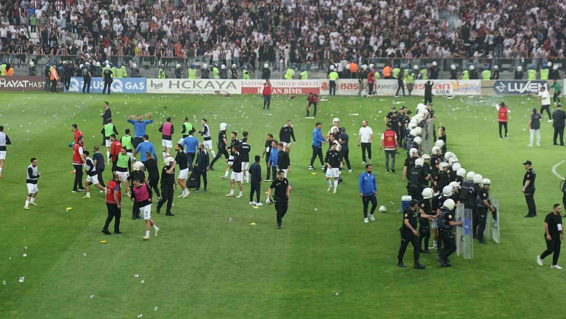 Elazığspor'a Ceza Yağdı!