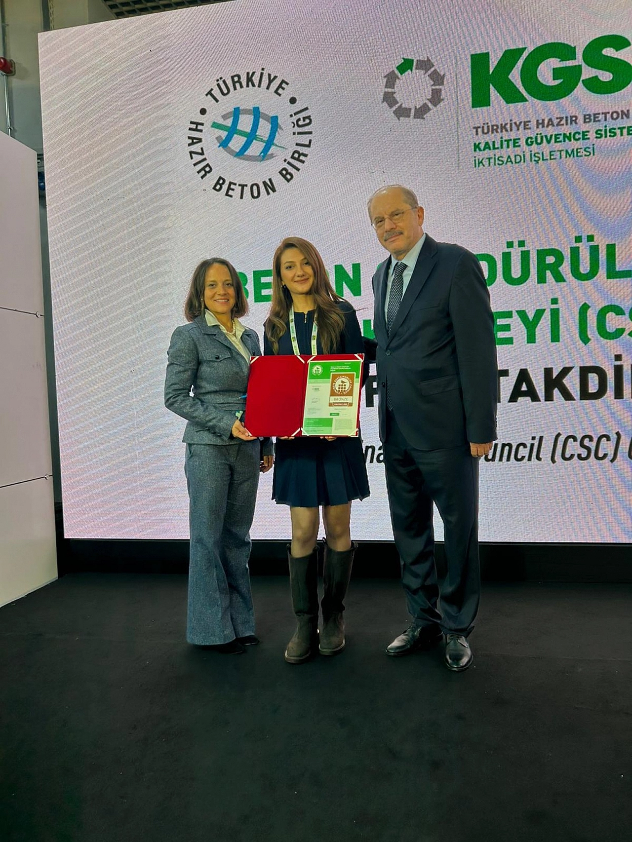 Seza Çimentoya Uluslararası Belge