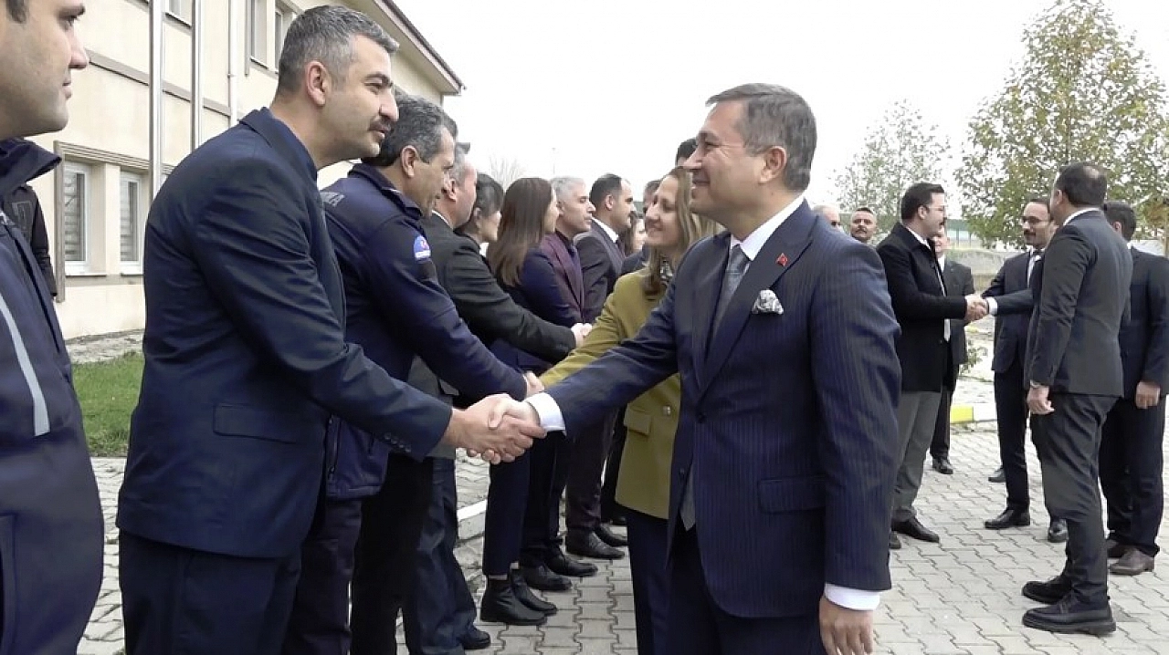 Başarılı Bürokratın Gurur Günü