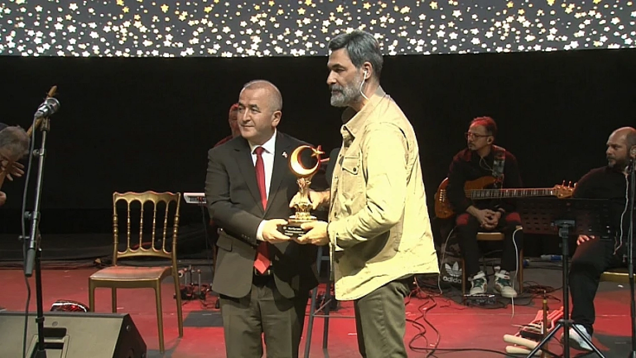 Elazığ'da Uğur Işılak Konseri