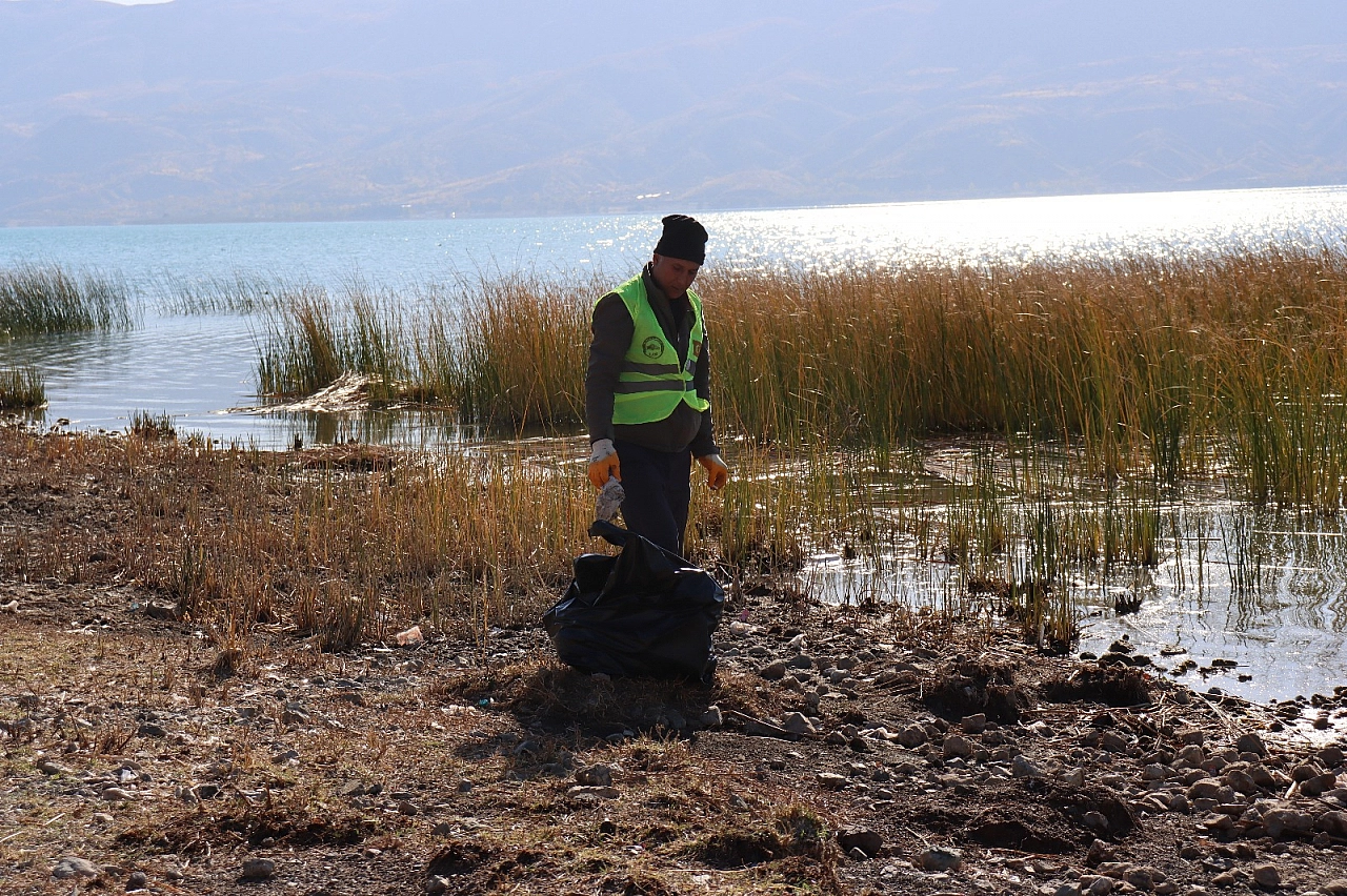 Vali Hatipoğlu Sivrice'de Kararlı!