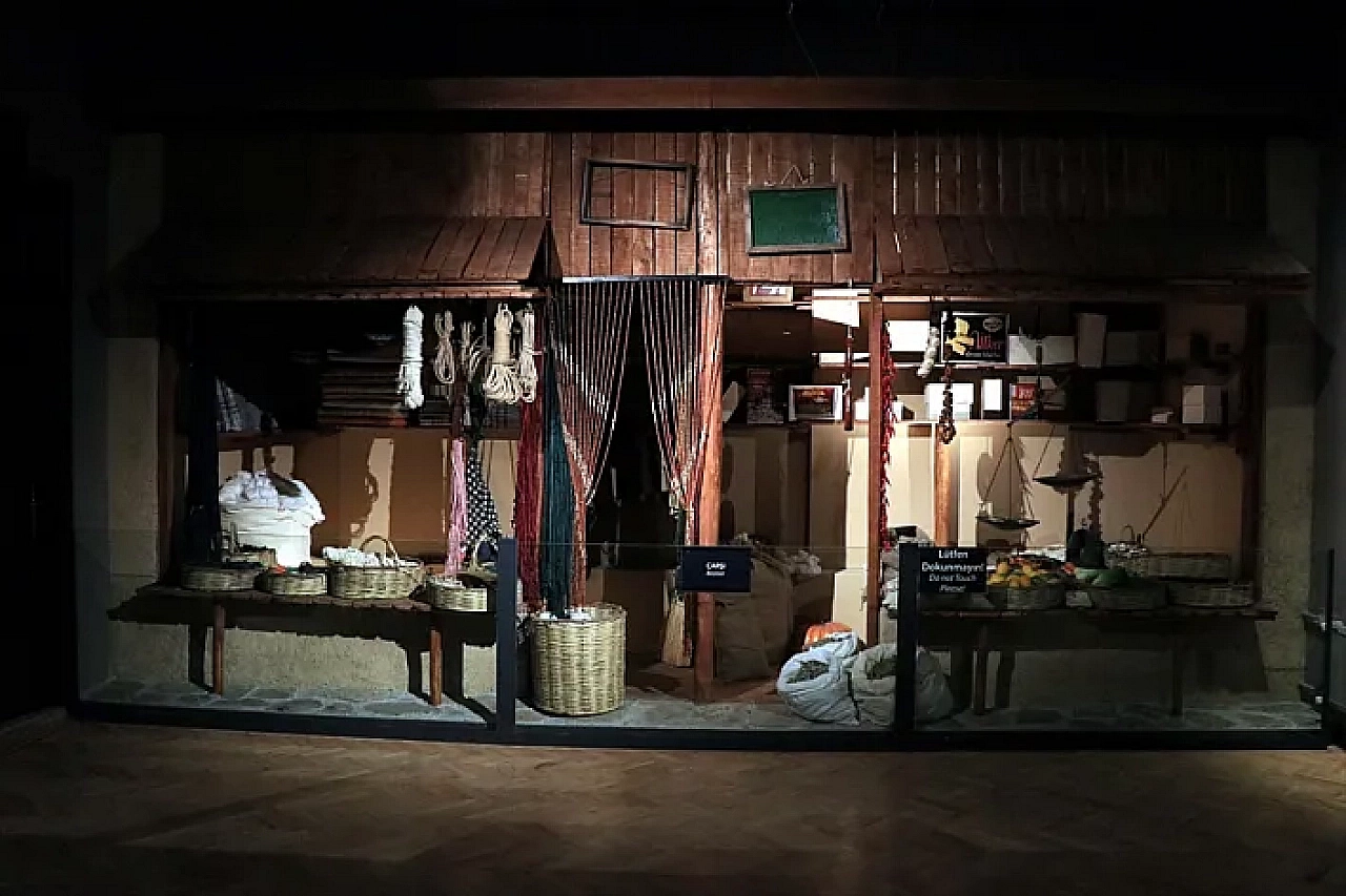 Kent Müzesi Ziyaretçilerini Ağırlıyor