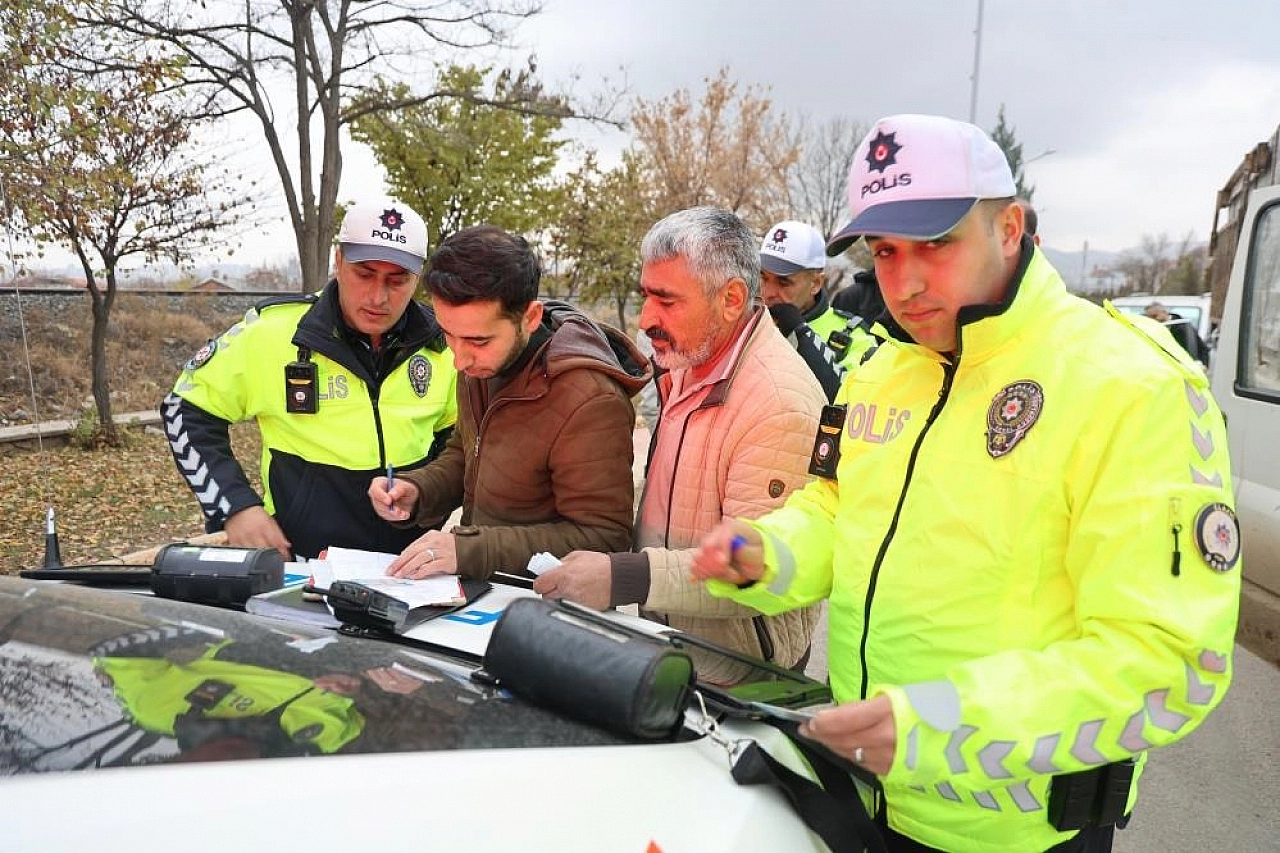 Elazığ'da Araç Kullananlar Dikkat!