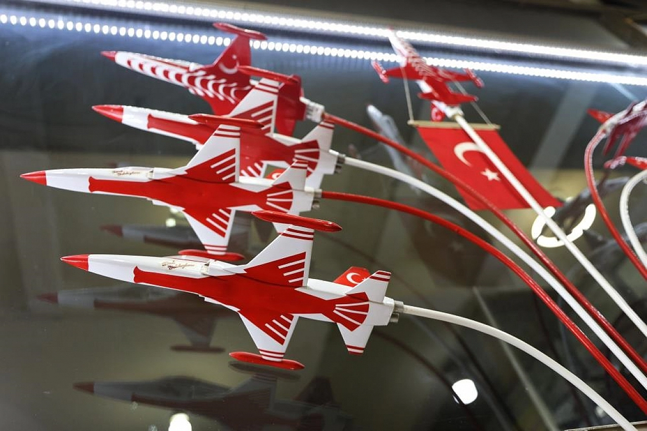 Çocukluk Hayalini Maketlere Dönüştürdü