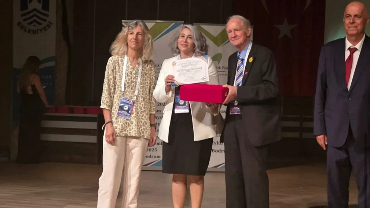 Başkan Canbay'a Büyük Ödül!