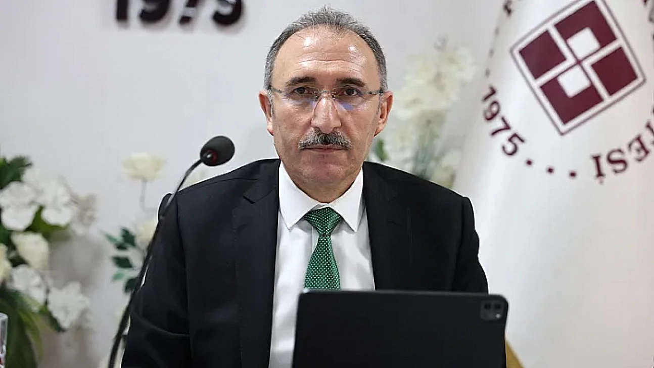 Rektör Göktaş Gençlere Seslendi!