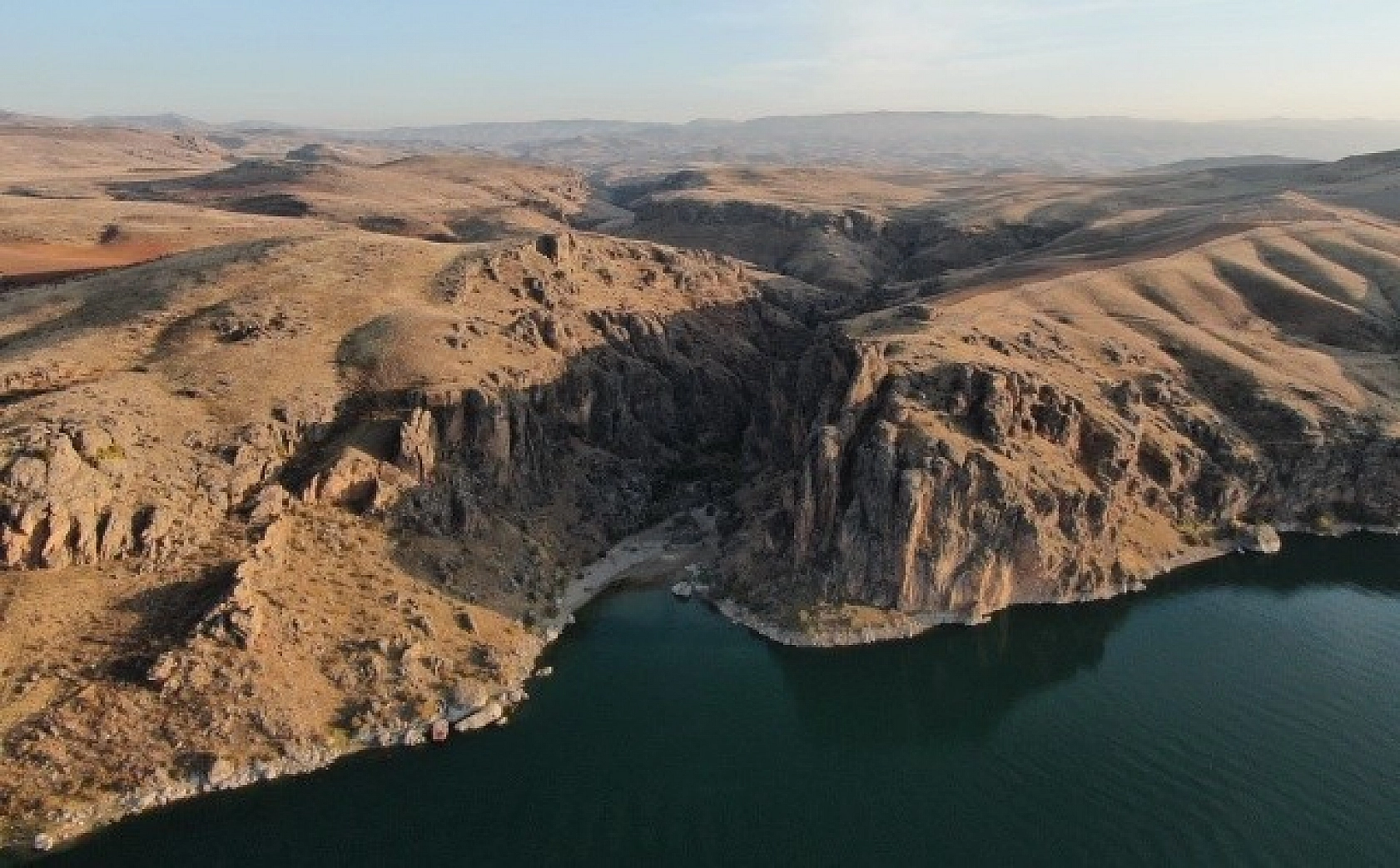 Elazığ'daki Saklıkapı ve Kara Leylek Kanyonları