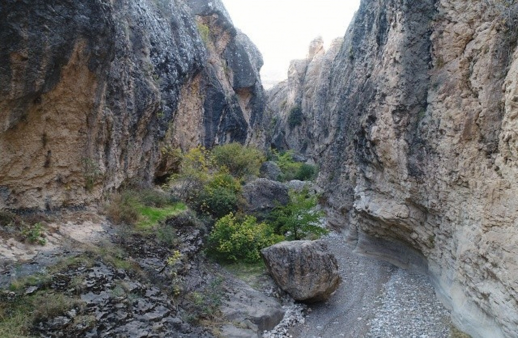 Elazığ'daki Saklıkapı ve Kara Leylek Kanyonları