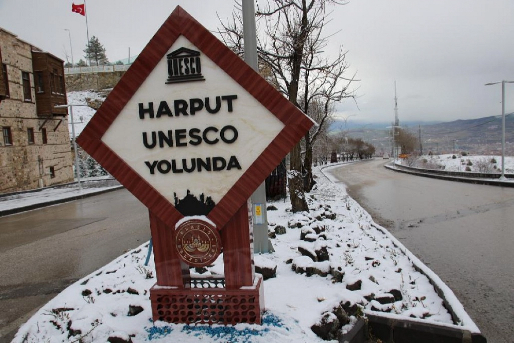 Elazığ'da Kar Yağışı Harput'a Beyaz Gelinlik Giydirdi