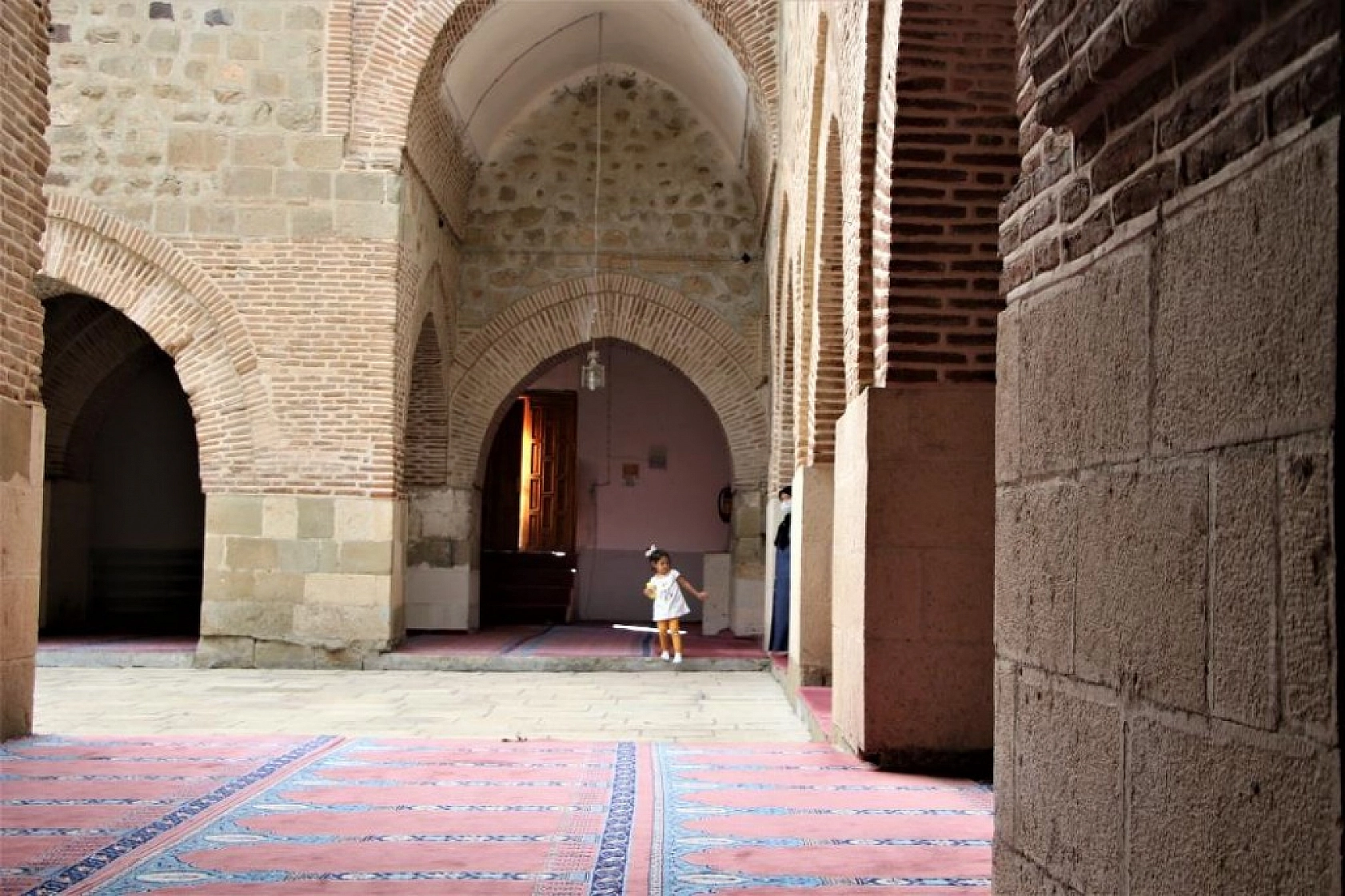 Tarihi Eğri Minare İlk Günkü İhtişamını Koruyor!