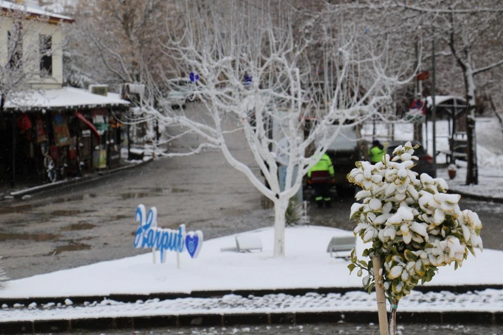 Elazığ'da Kar Yağışı Harput'a Beyaz Gelinlik Giydirdi