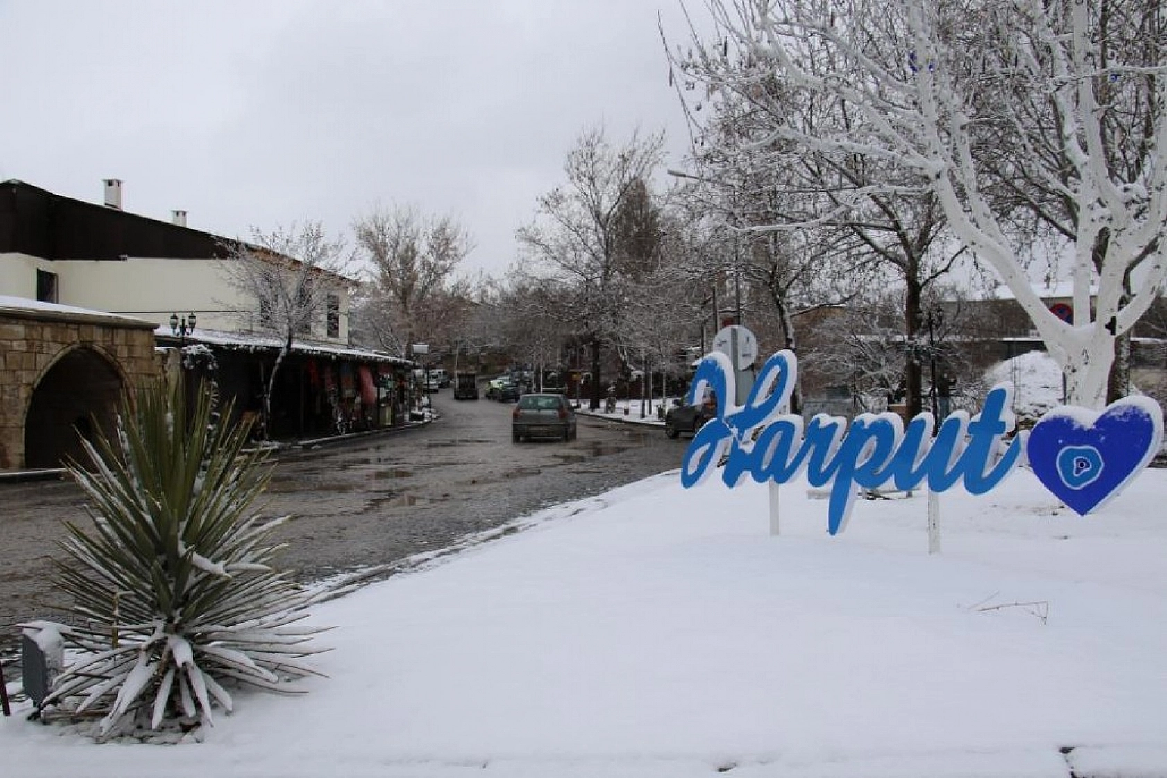 Elazığ'da Kar Yağışı Harput'a Beyaz Gelinlik Giydirdi