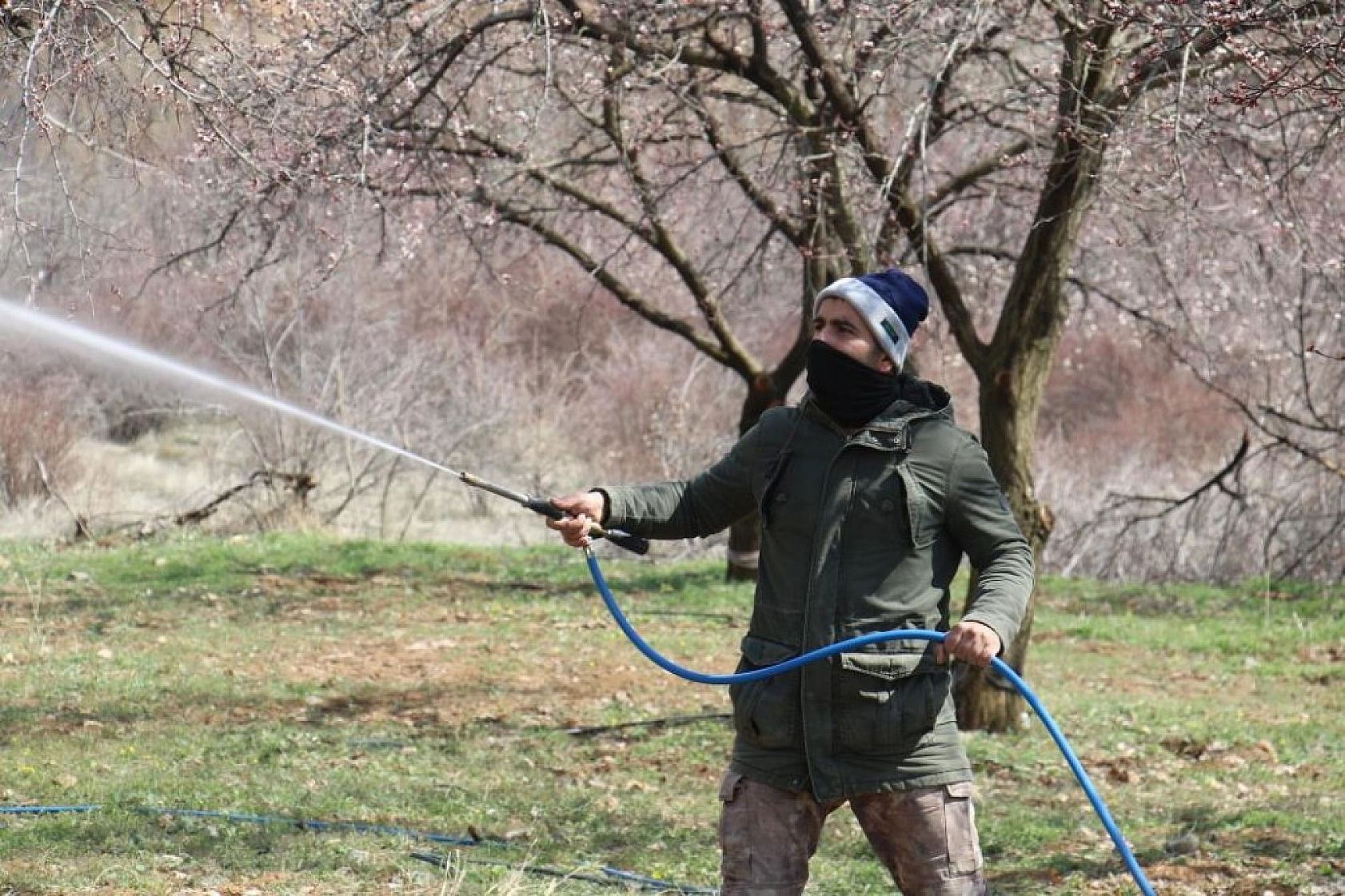 Elazığ'da Ağaçlar Beyaz Gelinliğini Giyindi