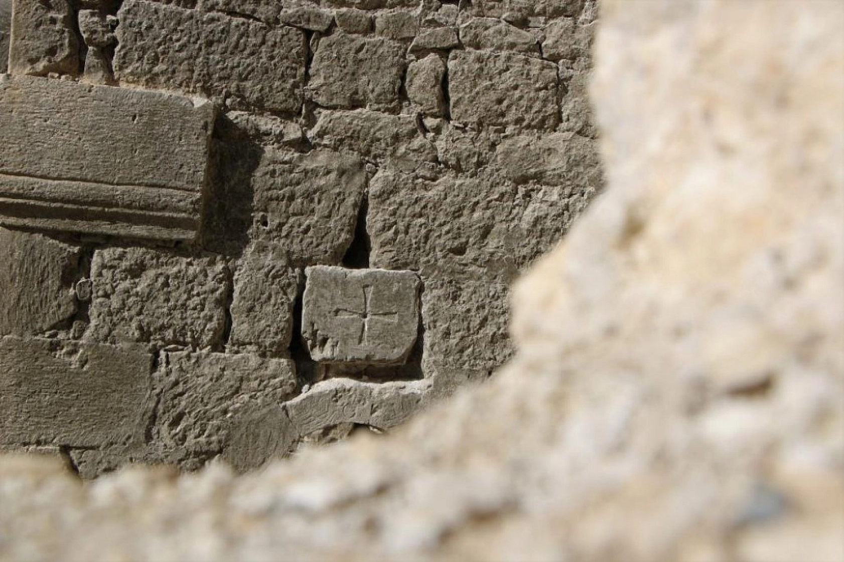 Sular Çekilince Tarihi Kilise Gün Yüzüne Çıktı