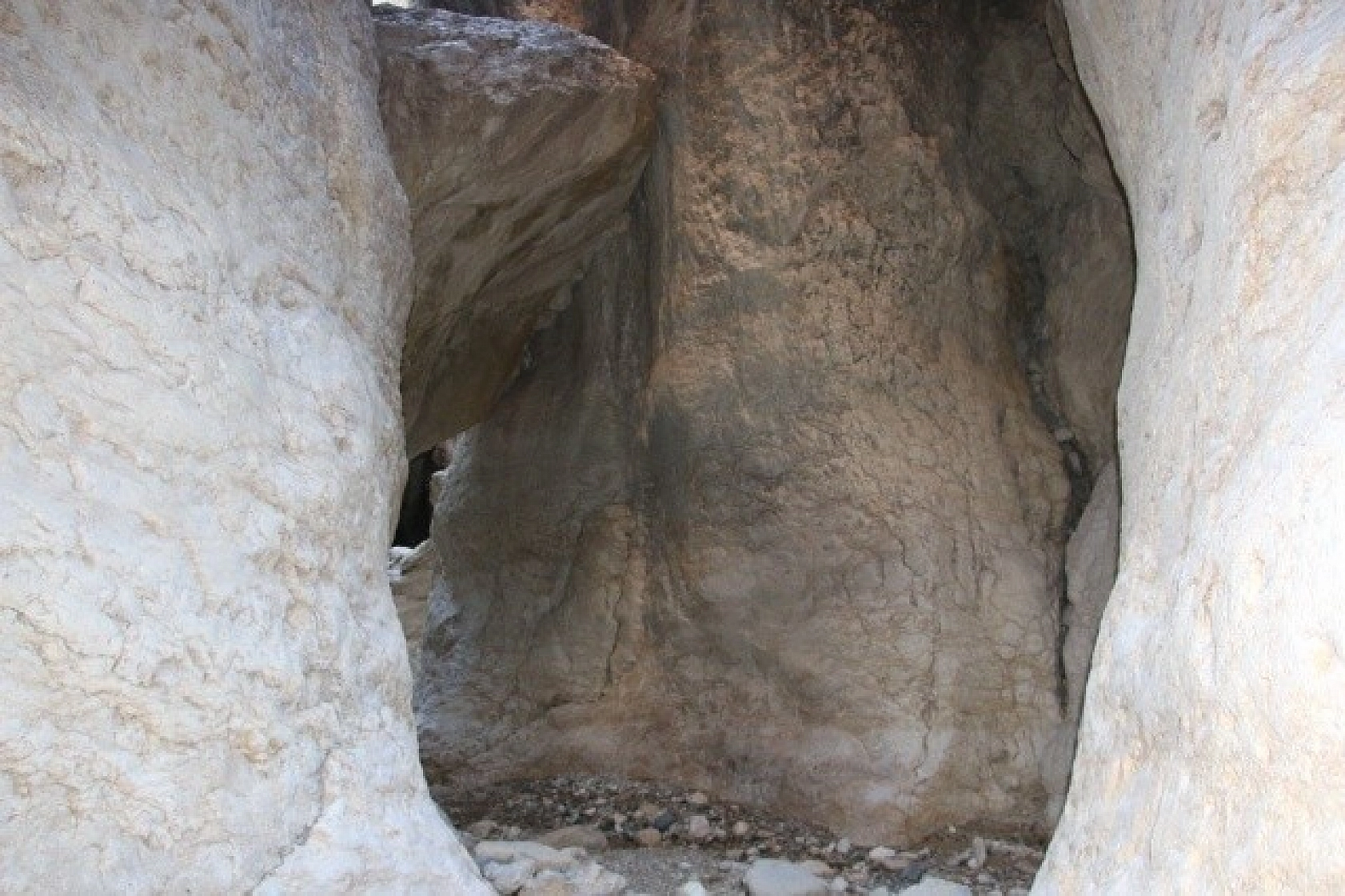 Elazığ'daki Saklıkapı ve Kara Leylek Kanyonları