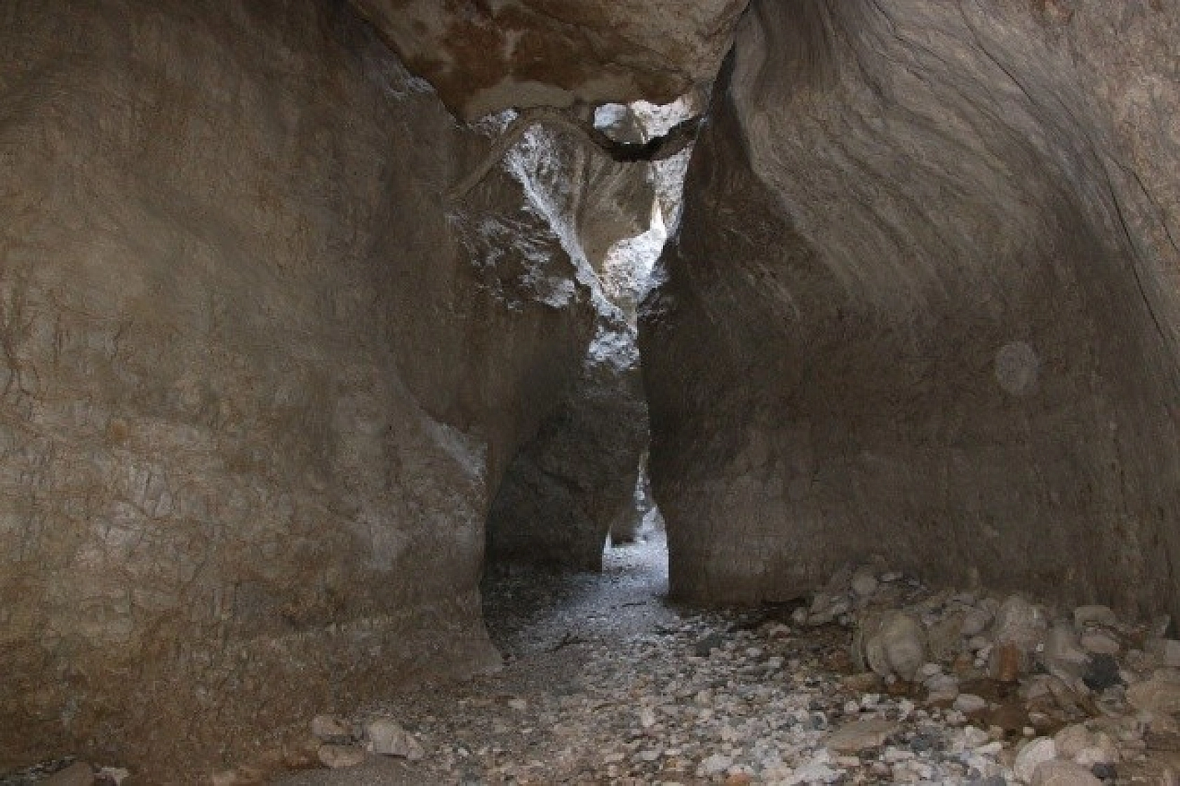 Elazığ'daki Saklıkapı ve Kara Leylek Kanyonları