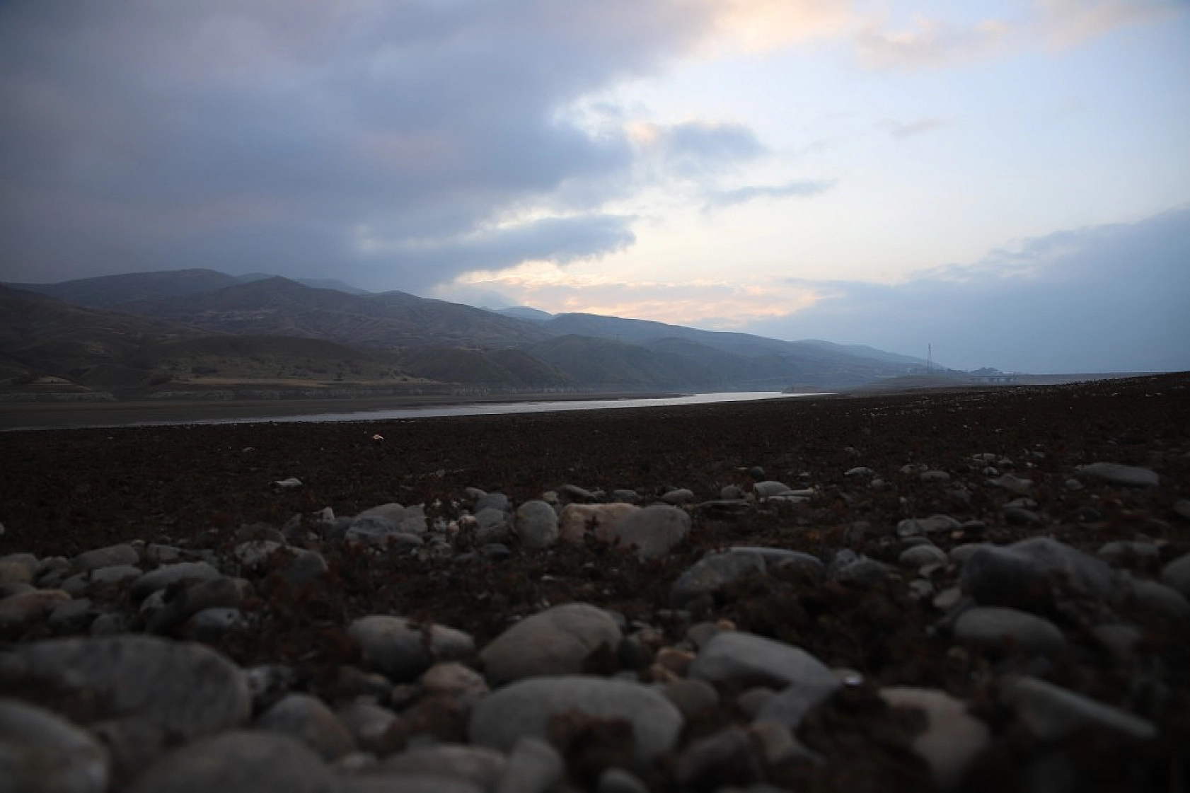 Sular Çekildi, Murat Nehri Dereye Döndü!