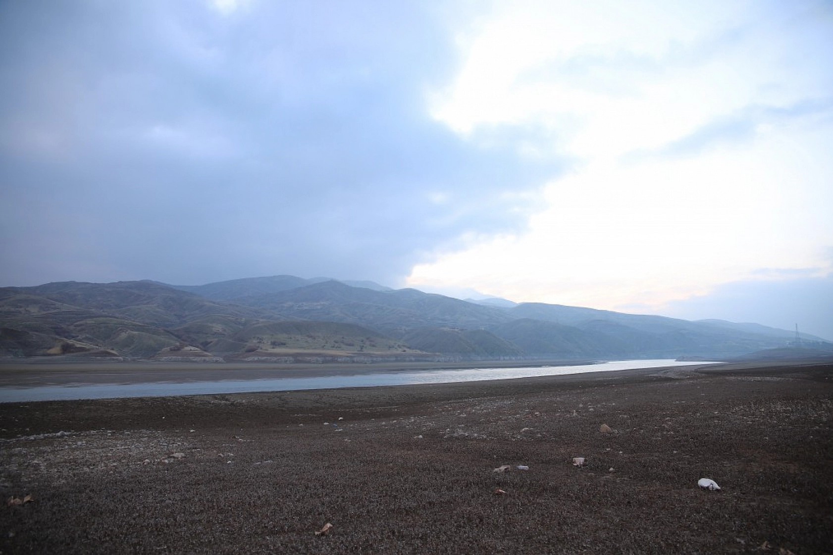 Sular Çekildi, Murat Nehri Dereye Döndü!