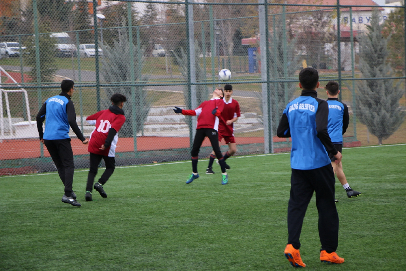 Çocuklardan Dostluk Maçı