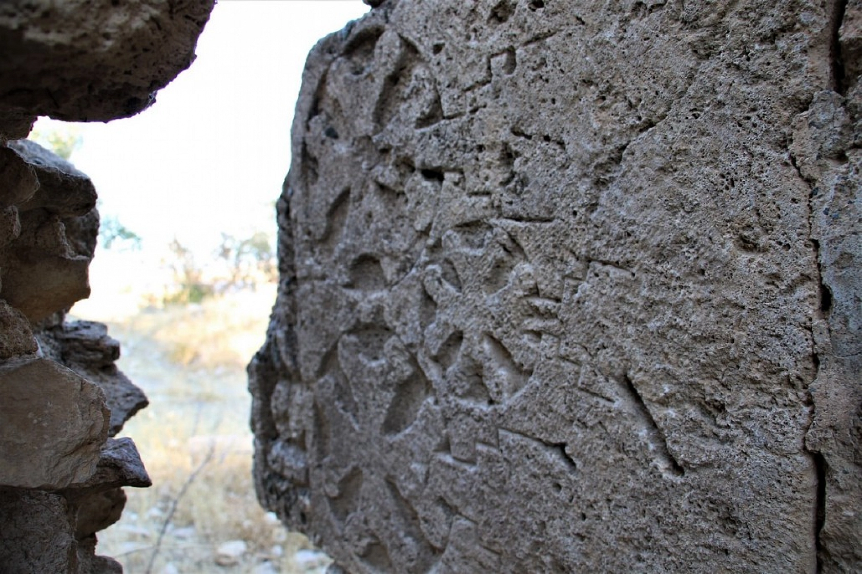Elazığ'da 800 Yıllık Manastır!