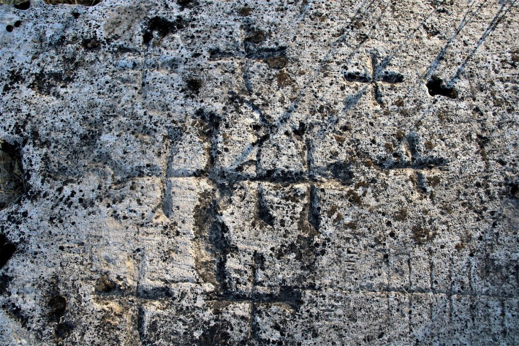 Elazığ'da 800 Yıllık Manastır!