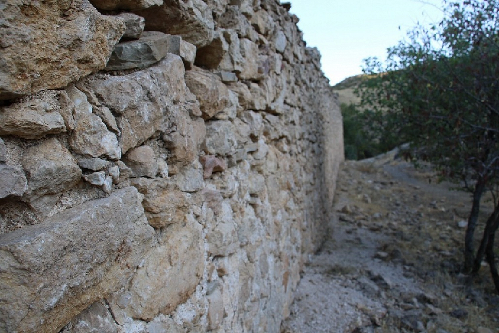 Elazığ'da 800 Yıllık Manastır!