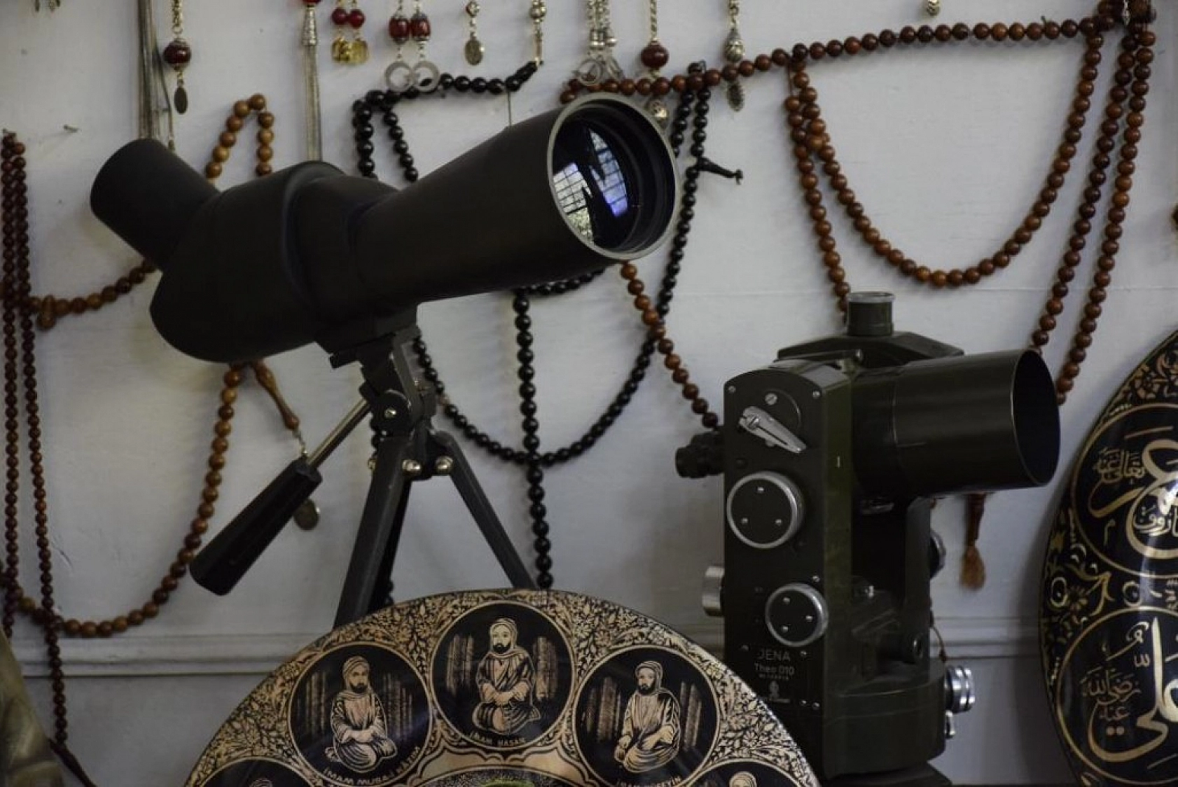 Yıllarca Antika Eşya Topladı, Deposunu Müzeye Çevirdi!