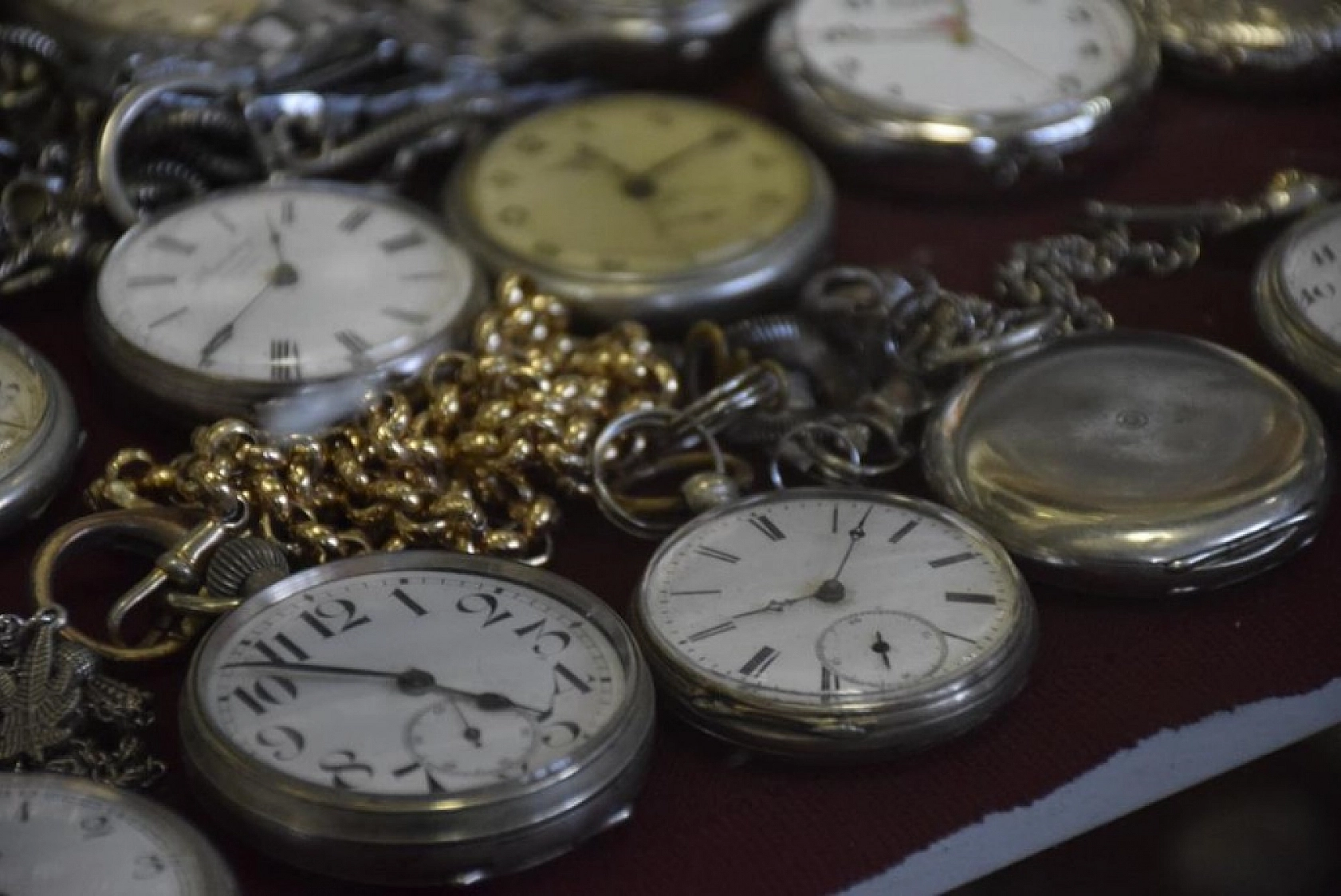 Yıllarca Antika Eşya Topladı, Deposunu Müzeye Çevirdi!