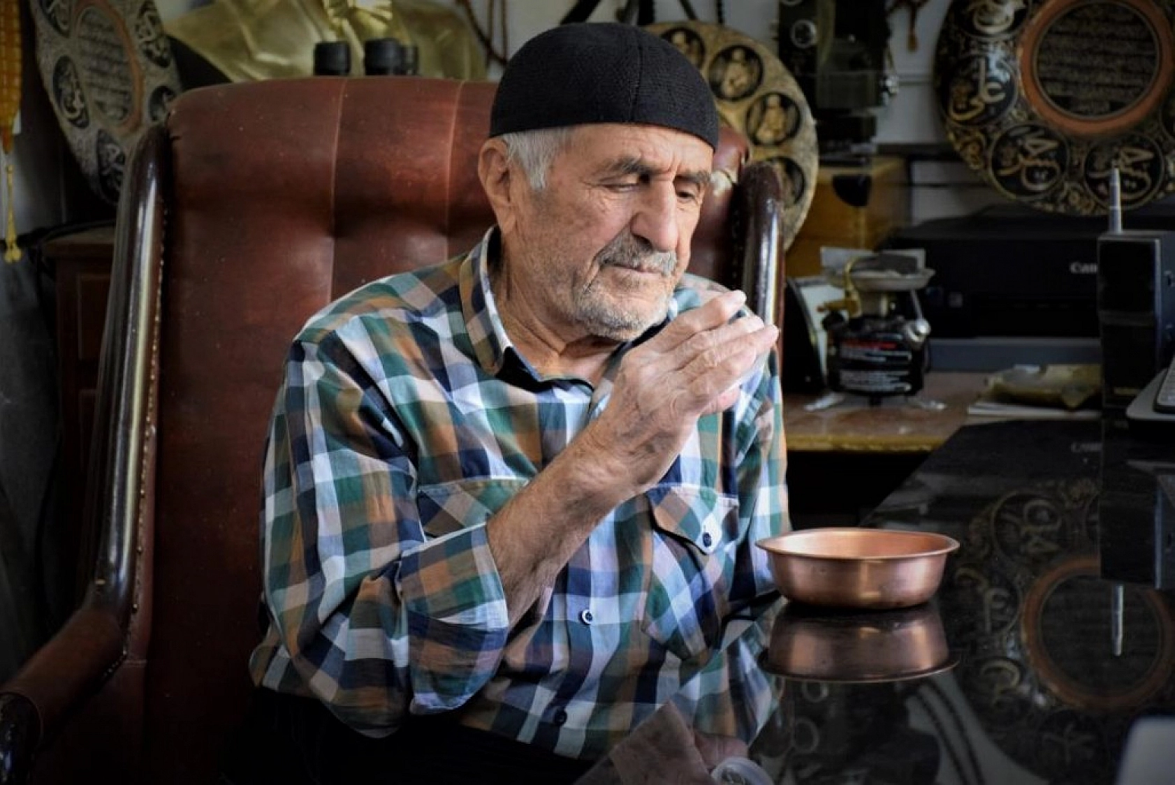 Yıllarca Antika Eşya Topladı, Deposunu Müzeye Çevirdi!