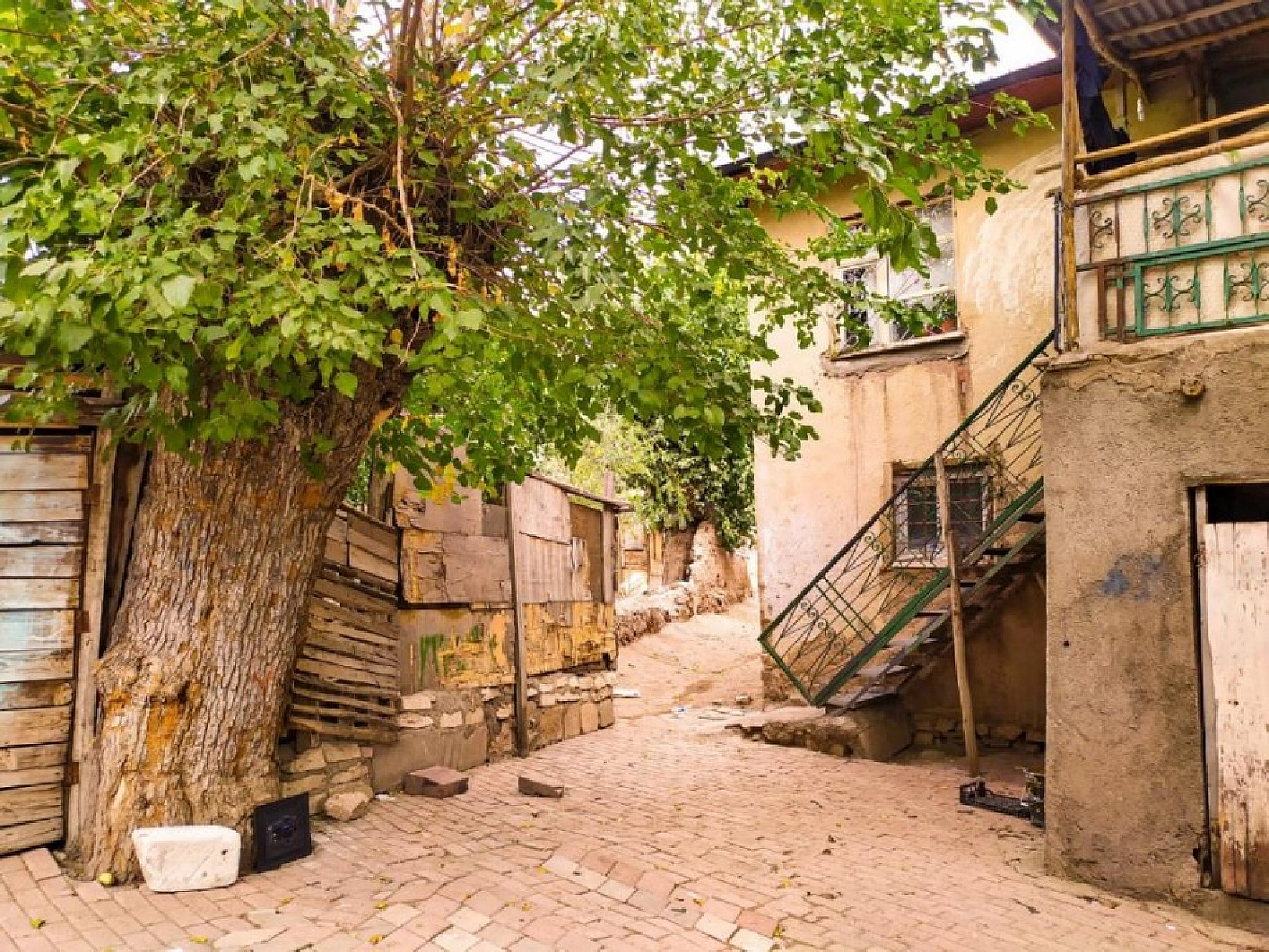 Sonbaharın Gelmesiyle Birlikte, Tarihi Mekanlar Bir Başka Güzel!