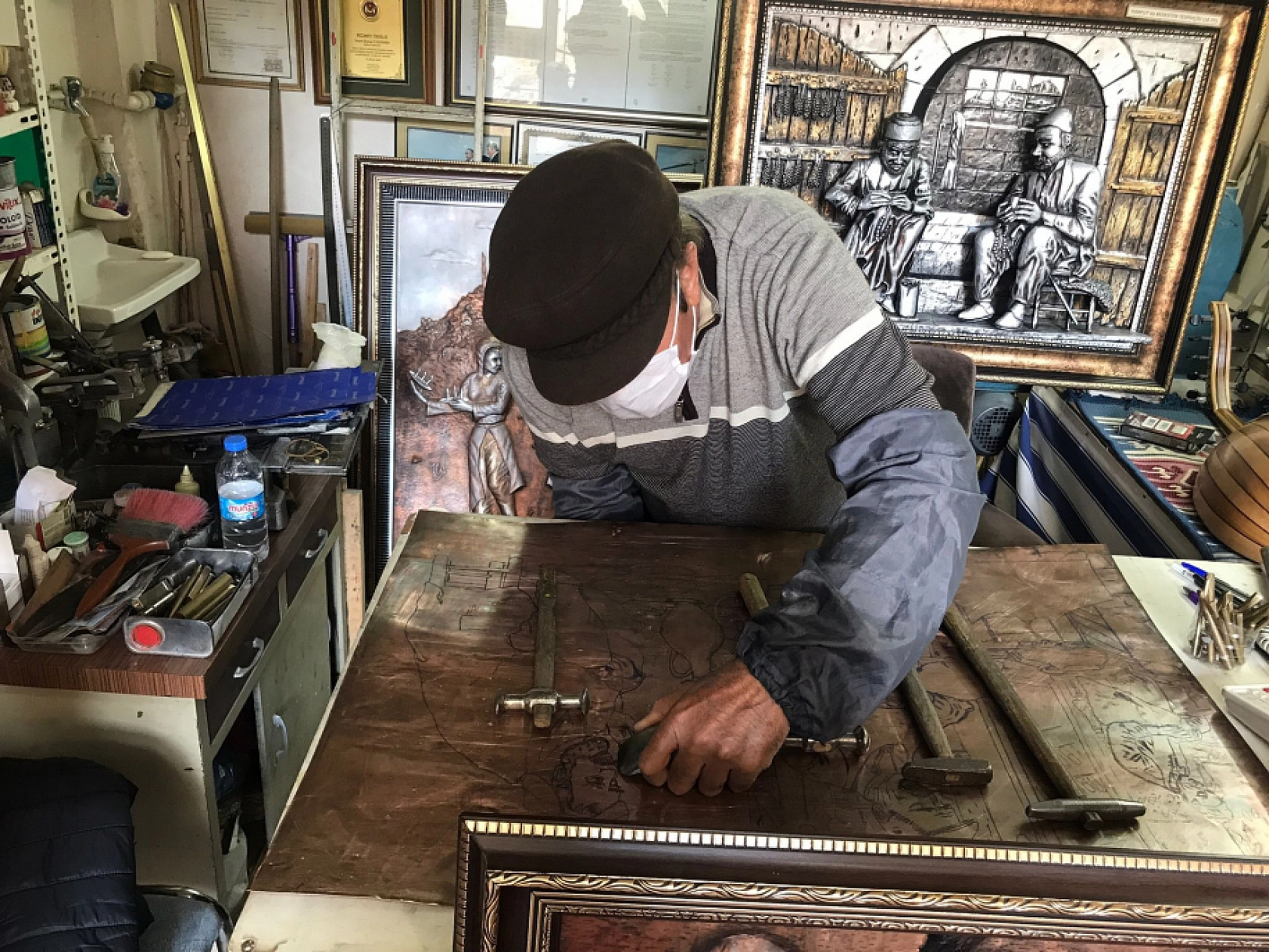 Türkiye'nin Tek Bakır Rölyef Sanatçısı Elazığ'da!