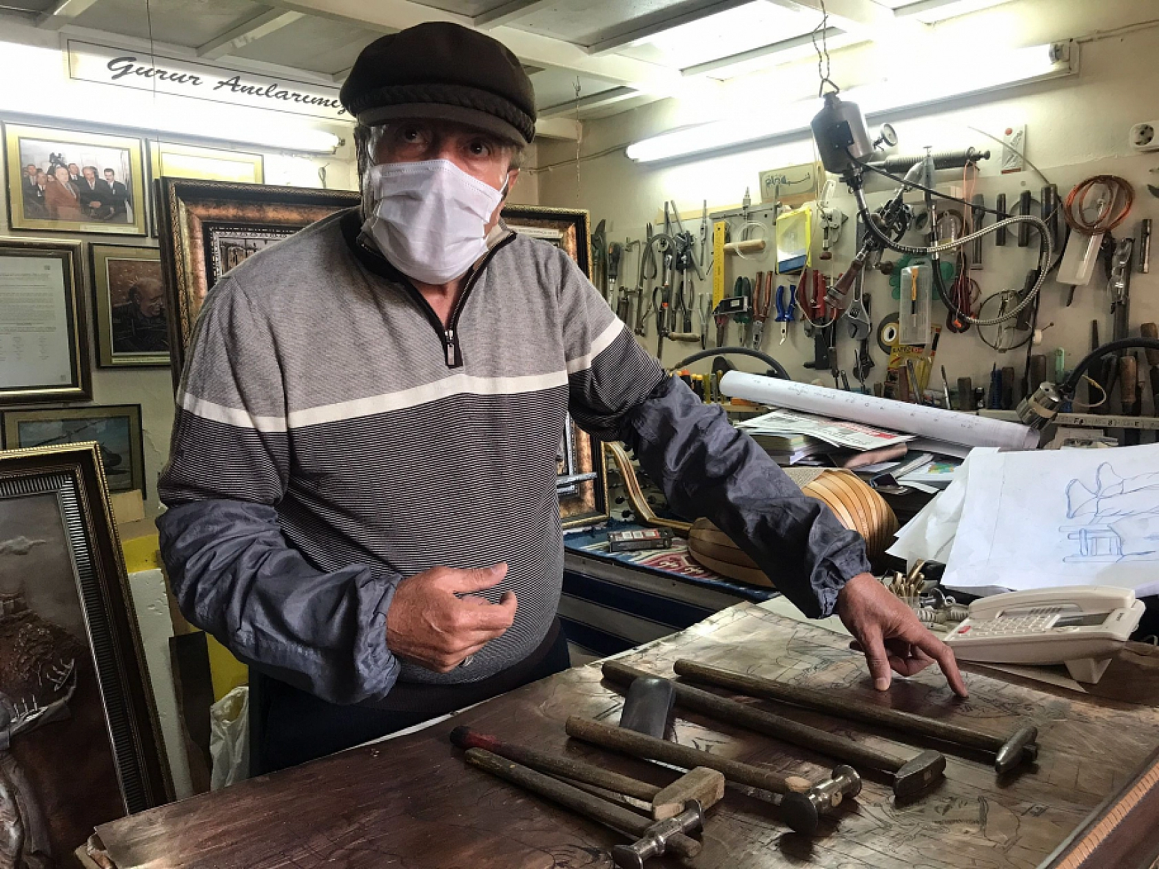 Türkiye'nin Tek Bakır Rölyef Sanatçısı Elazığ'da!