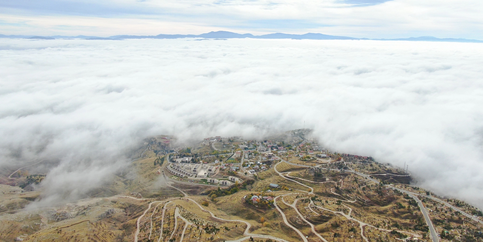 Elazığ'da Sis'li Manzara