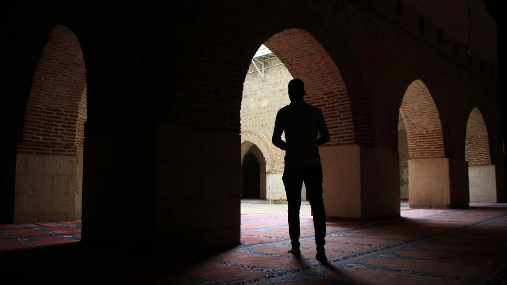 Tarihi Eğri Minare İlk Günkü İhtişamını Koruyor!