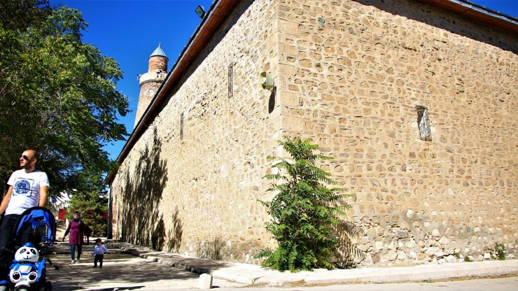 Tarihi Eğri Minare İlk Günkü İhtişamını Koruyor!