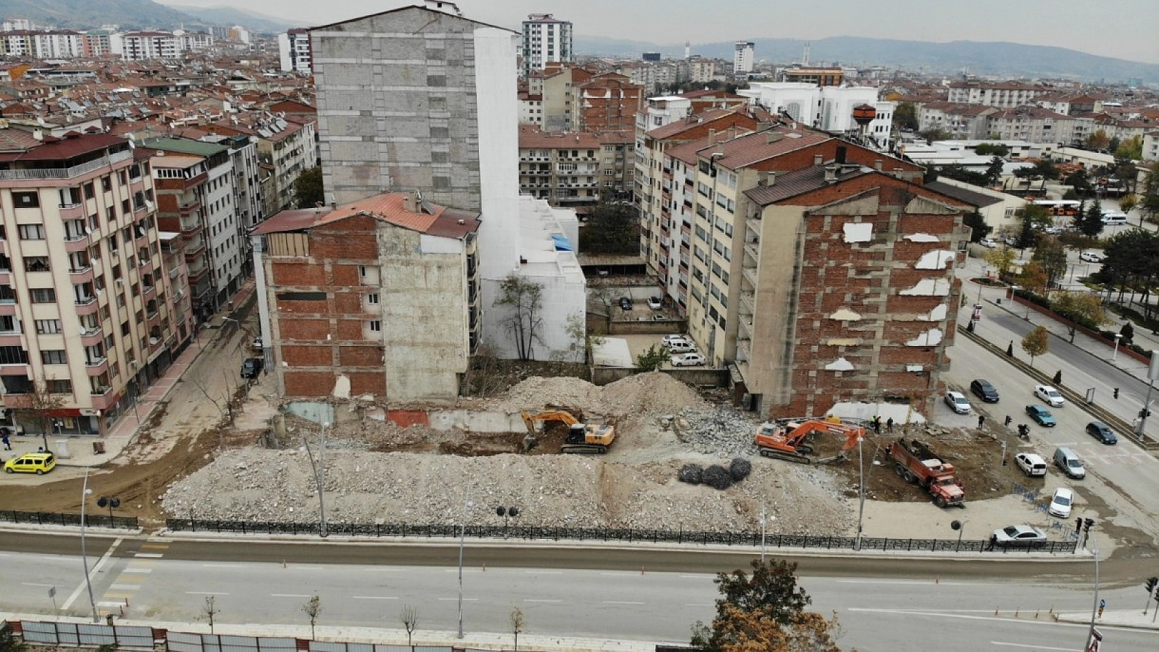 Elazığ'da Yıkımlar Hızlandı