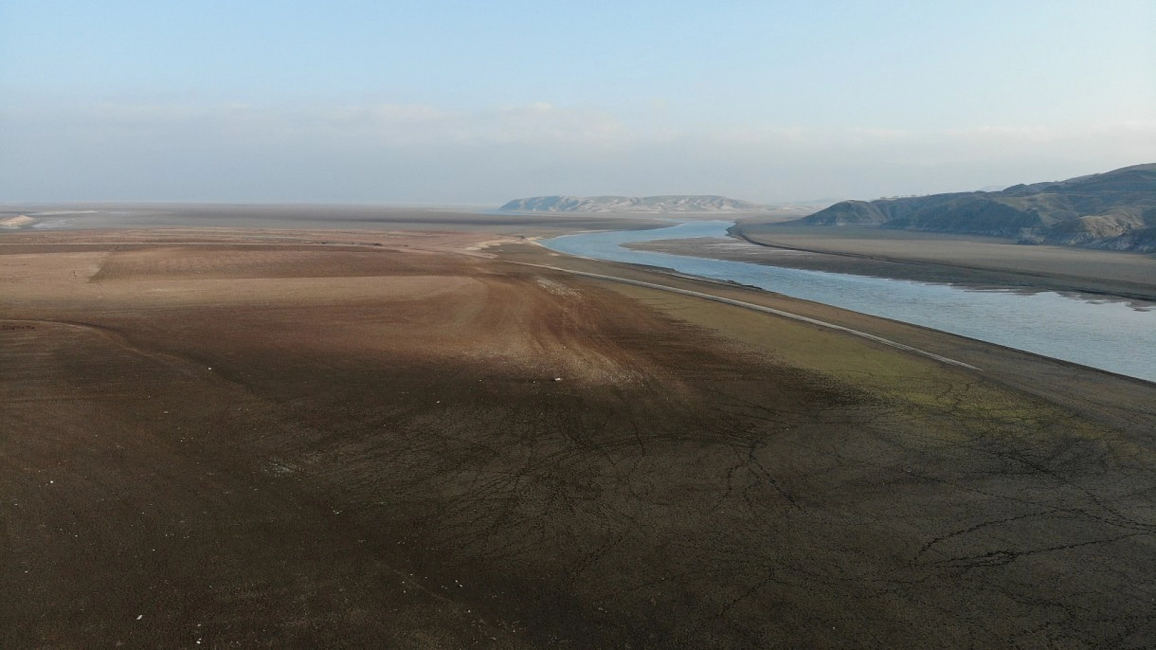 Sular Çekildi, Murat Nehri Dereye Döndü!