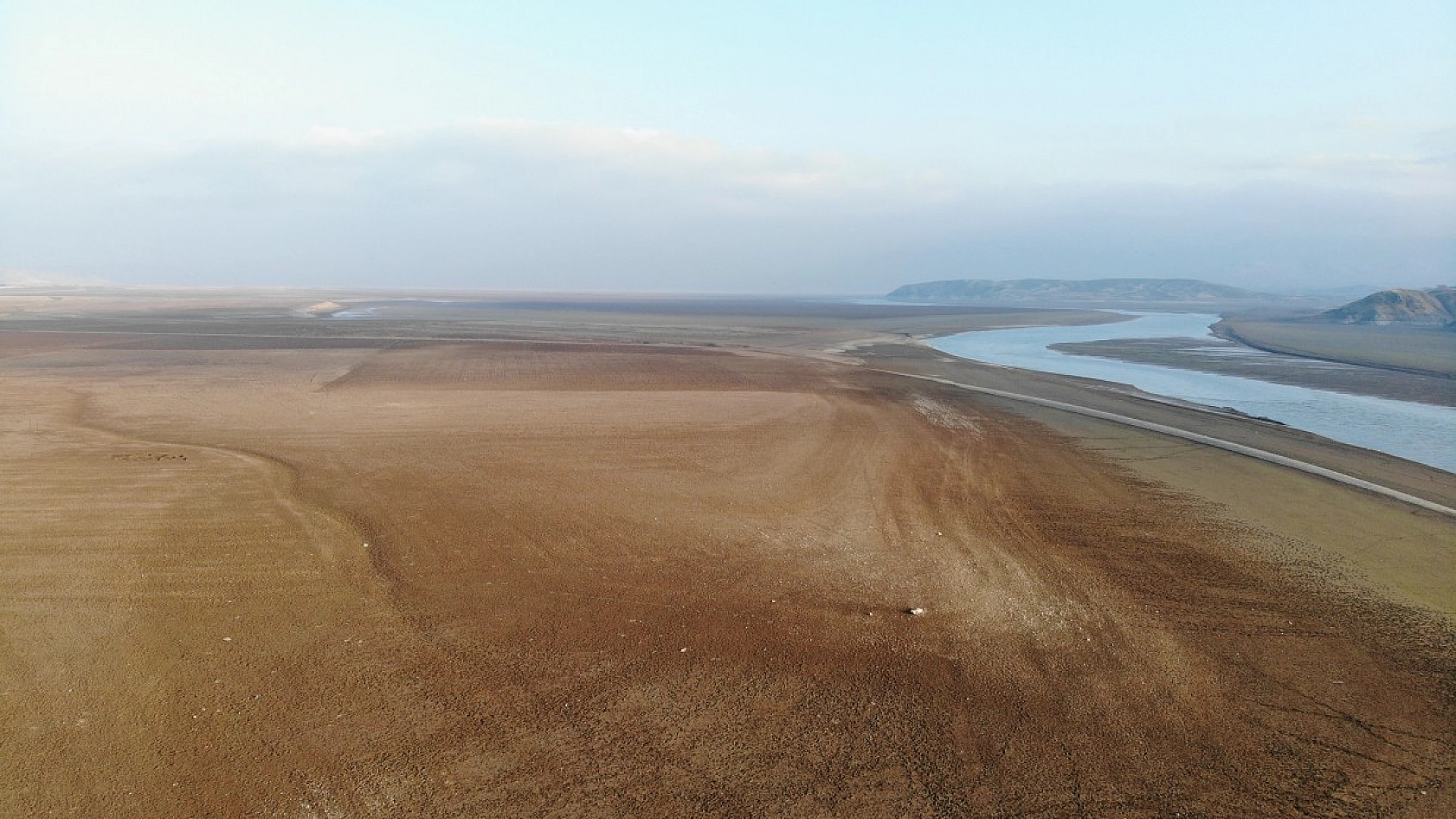 Sular Çekildi, Murat Nehri Dereye Döndü!
