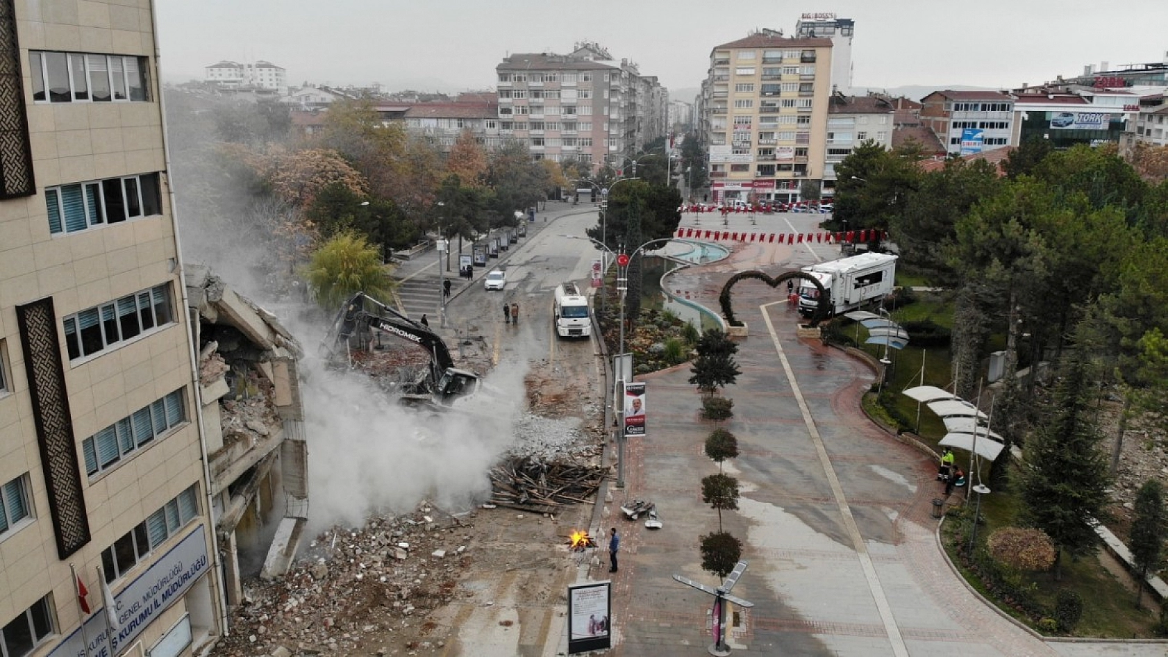 Elazığ'da Yıkımlar Hızlandı