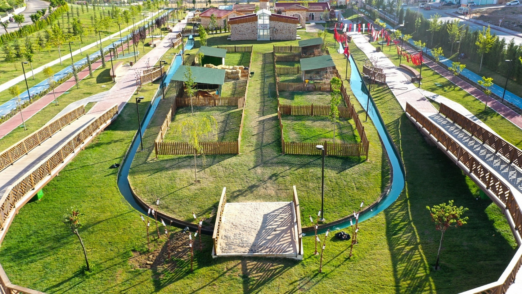 Kent-Köy'e Vatandaşlardan Yoğun İlgi