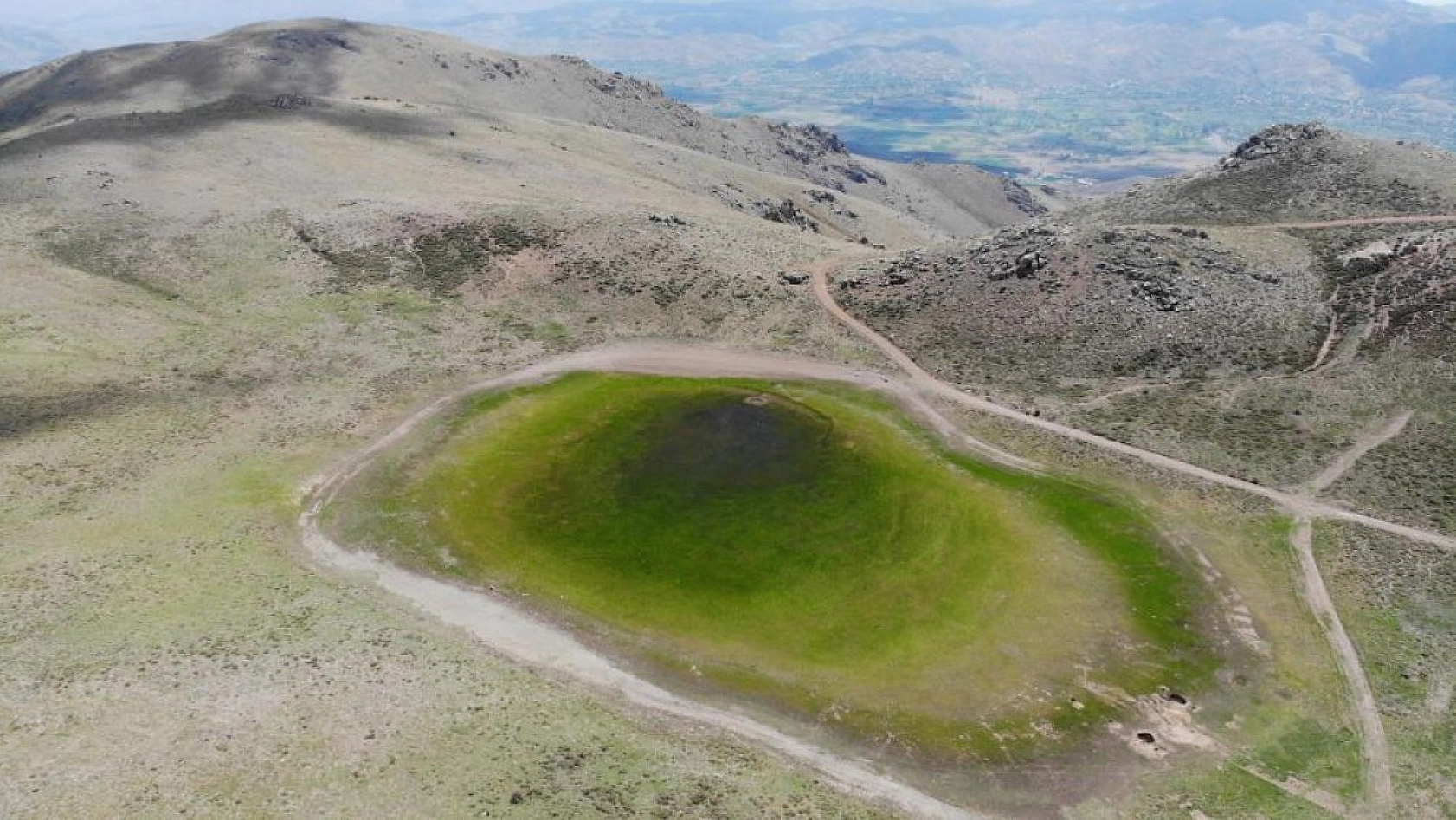 Kalbi Anımsatan O Göl Kurudu