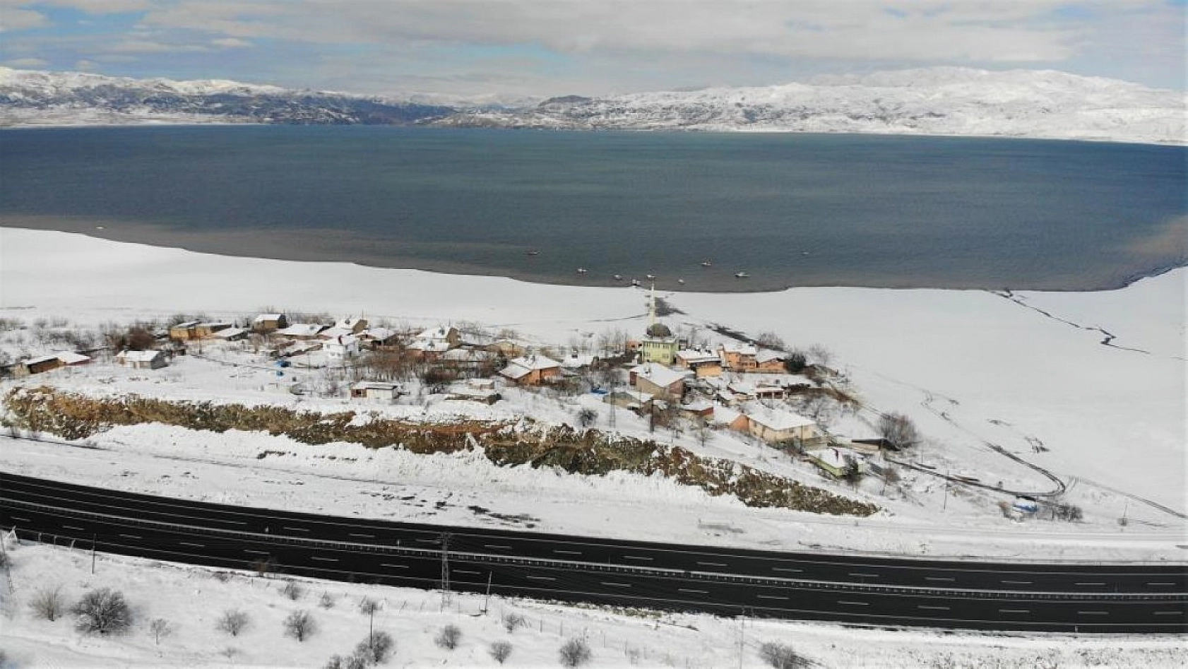 Şirin Köy'den Kar Manzaraları