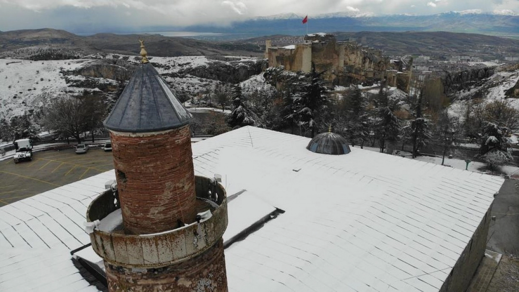 Elazığ'da Kar Yağışı Harput'a Beyaz Gelinlik Giydirdi