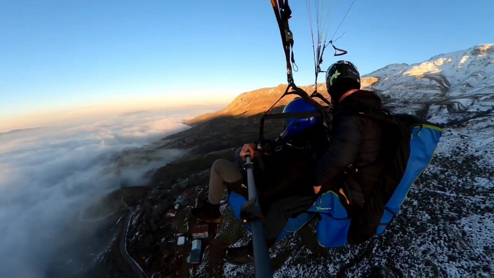 Hazar Gölünde Muhteşem Manzara