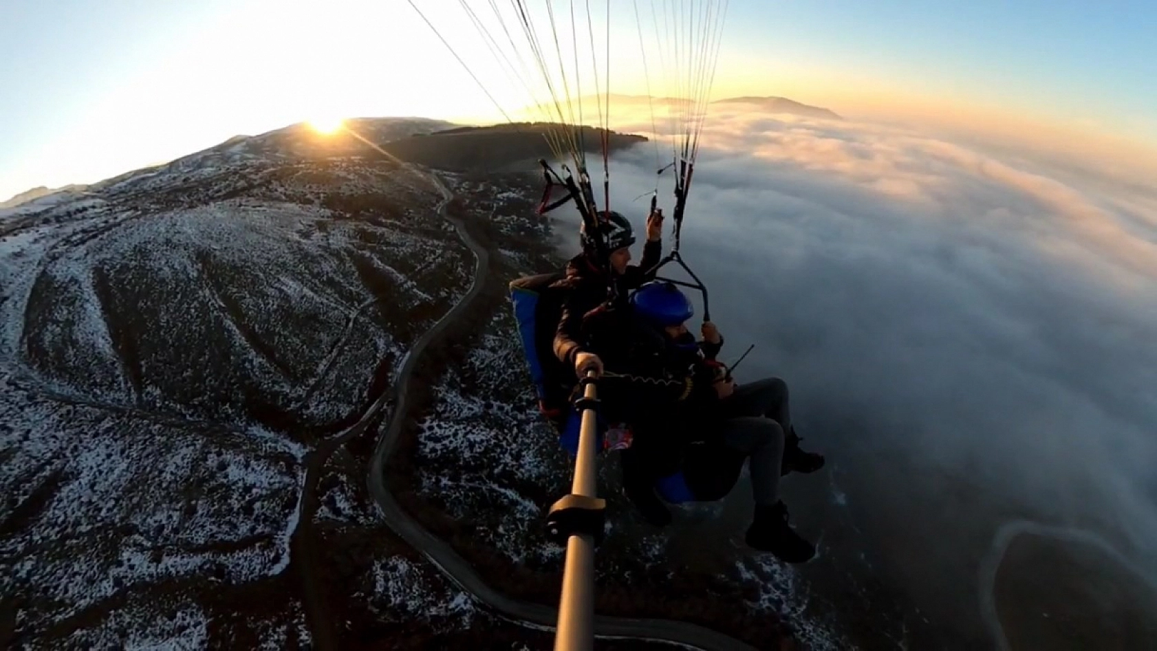 Hazar Gölünde Muhteşem Manzara